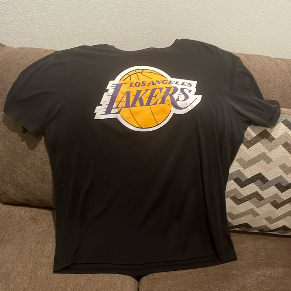 Lakers shirt